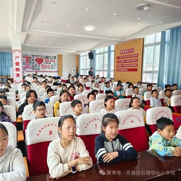 师生合唱 声动乡情