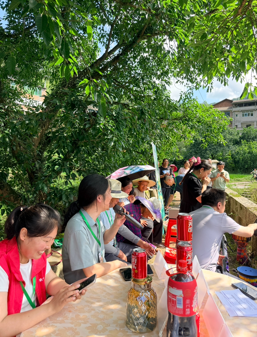 毛红波匠心打造外坝小桥乡土文旅新名片